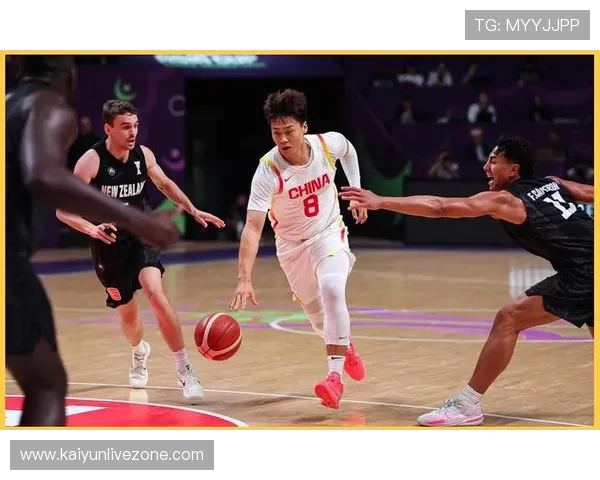 中国男篮迎战世界强队 备战国际赛事展现实力全新阵容亮点多